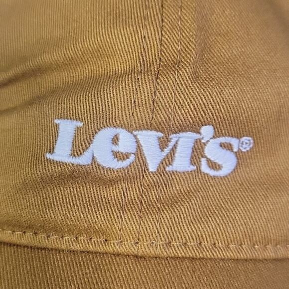 Levi's Brown and White Snapback FlexFit Trucker Hat - Picture 2 of 11